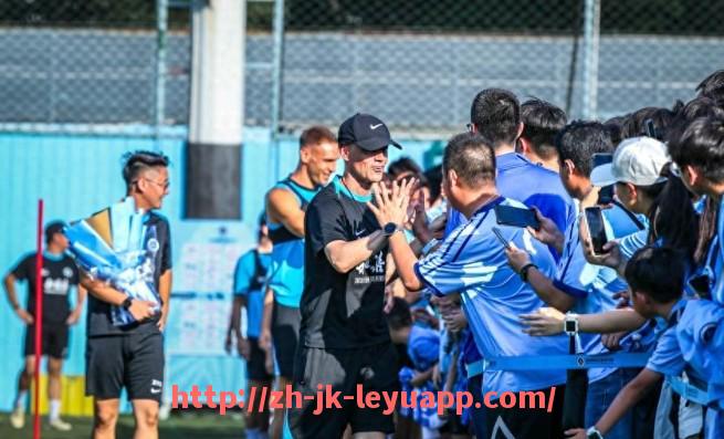 乐鱼体育入口-西甲联赛11-12赛季完整赛程及赛事精彩回顾