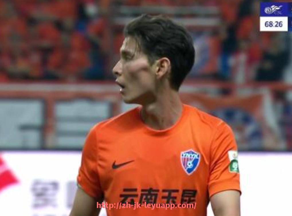 乐鱼体育入口-法甲经典战术案例解析：从布阵到执行